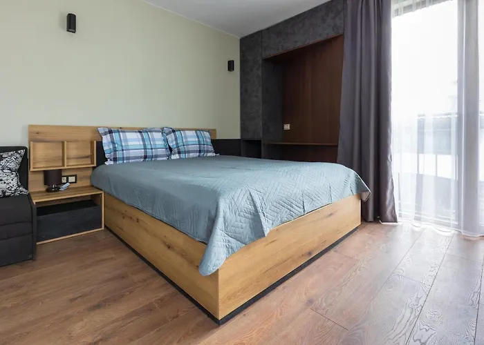 View #1 アパート